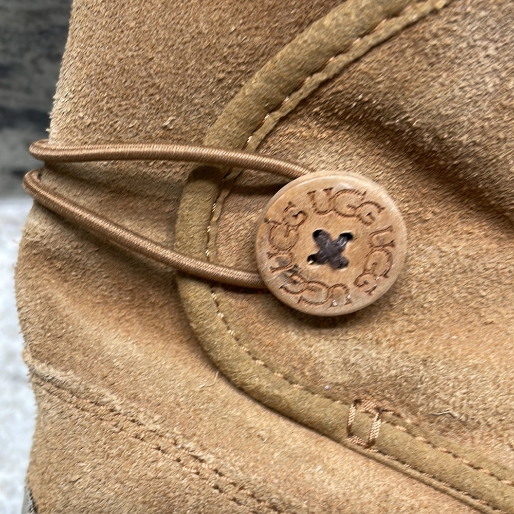 UGG® Button Boot - Picture 4 of 11